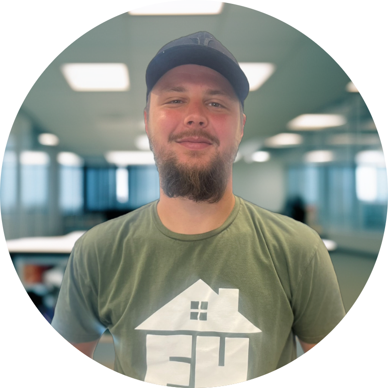 Picture of Travis Shaw