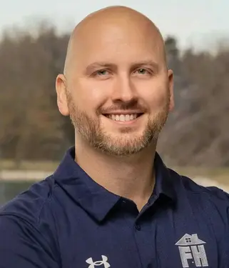 Picture of Lucas Walls